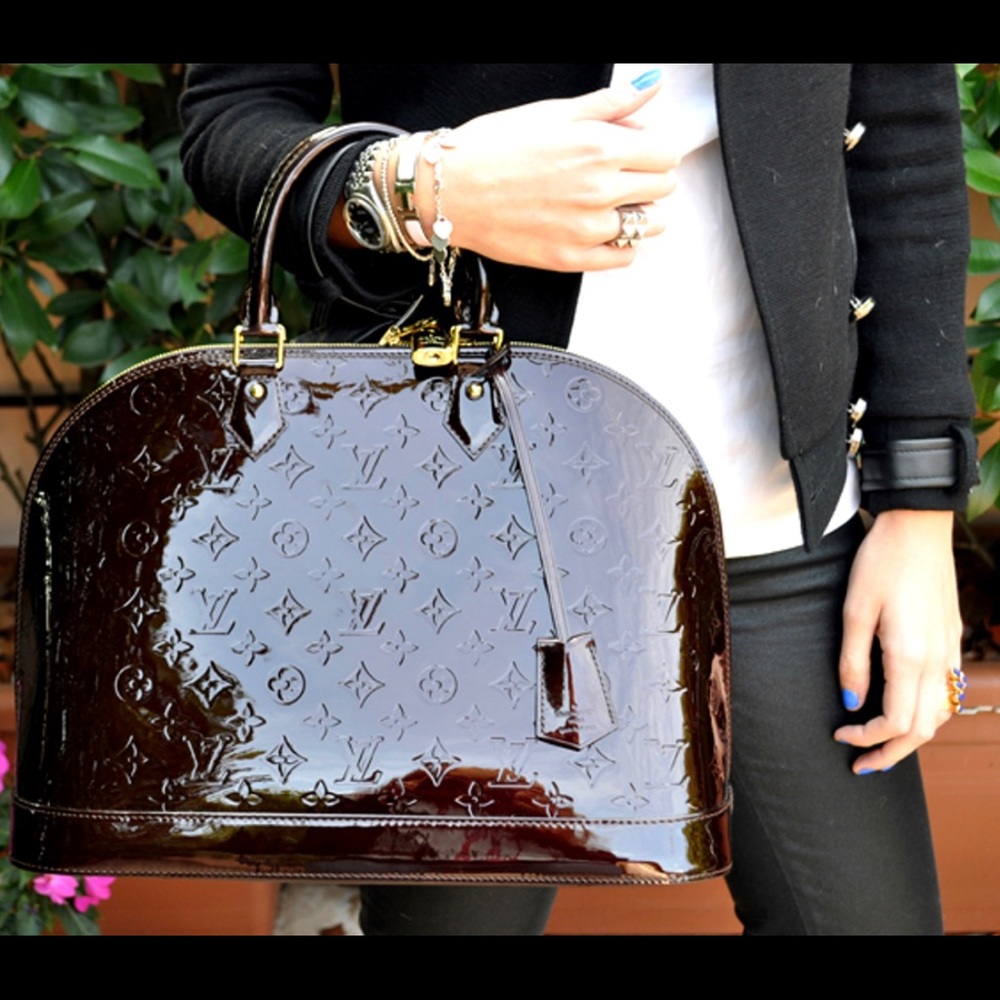 Louis Vuitton Alma Vernis amarante GM